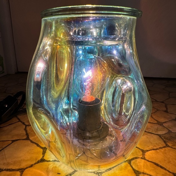 NIB Scentsy Bubbled Iridescent Wax Warmer - Picture 4 of 12